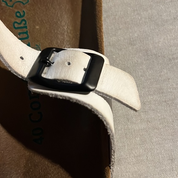 Comforfube sandals in white size 40 women’s excellent used condition - Picture 3 of 8